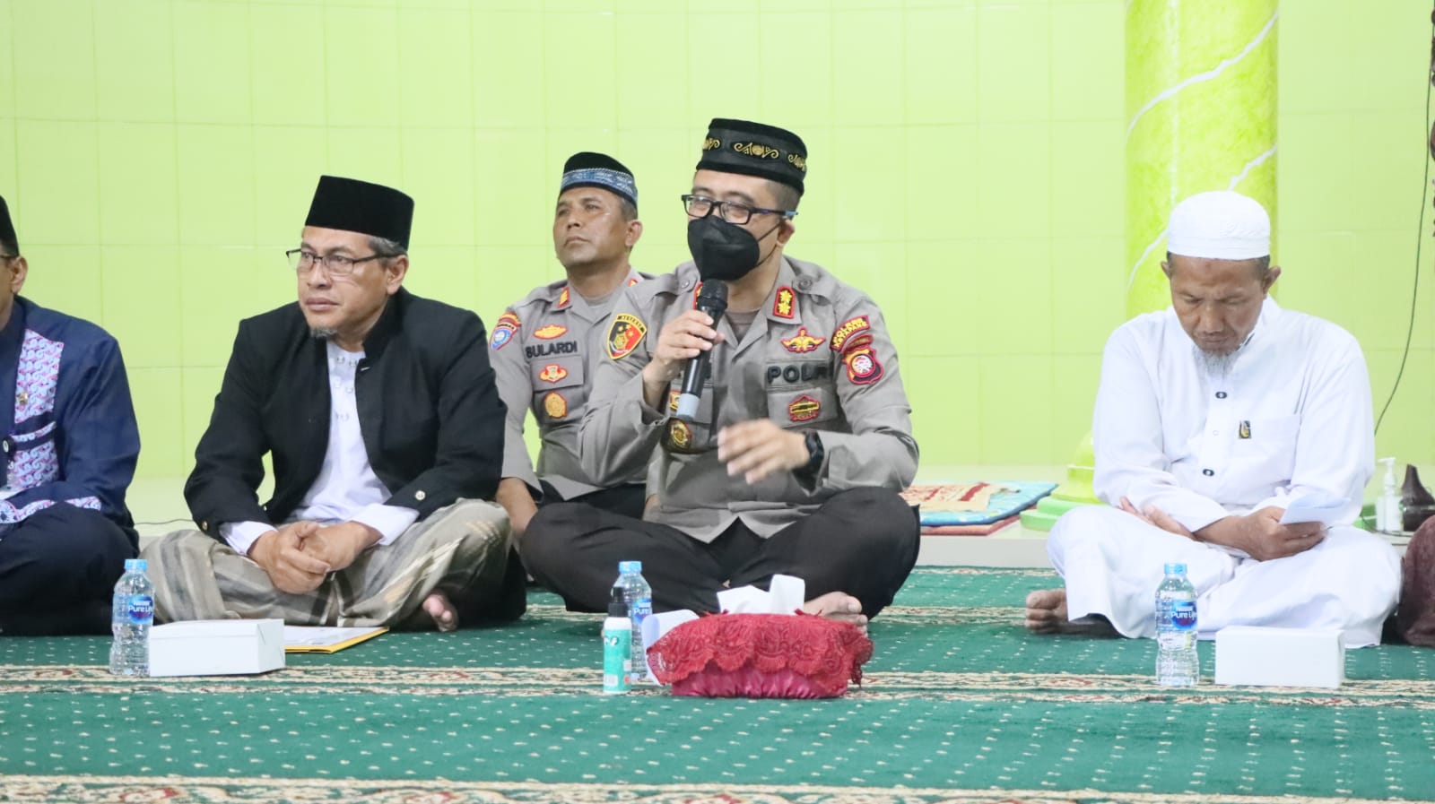 KabarKetapang - Polres Ketapang Menggelar doa bersama untuk keselamatan, keamanan dan kedamaian negeri, pasca musibah alam serta tragedi yang akhir akhir ini melanda bangsa Indonesia.