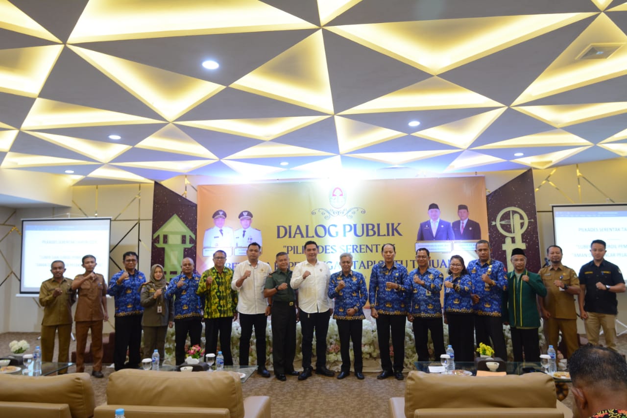 KabarKetapang - Kapolres Ketapang diwakili Kasat Intelkam, AKP Agustana menghadiri Focus Group Discusion (FGD) dan deklarasi damai calon Kepala Desa dalam pelaksanaan Pilkades serentak tahun 2023 di Kabupaten Ketapang.