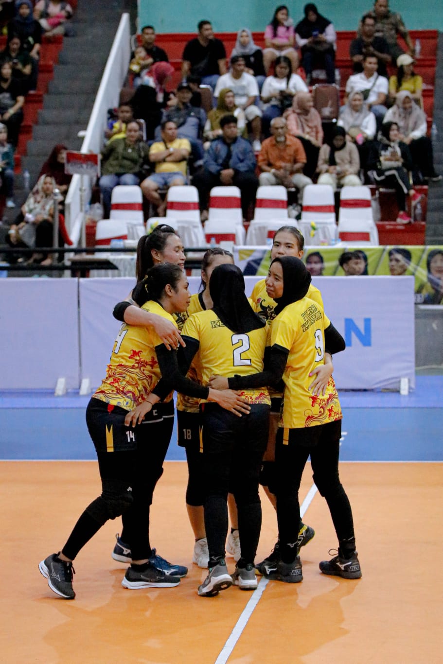 Pontianak, KabarKetapang - Tim voli putri Polres Ketapang dipastikan melaju ke partai final Kapolda Cup 2023. 