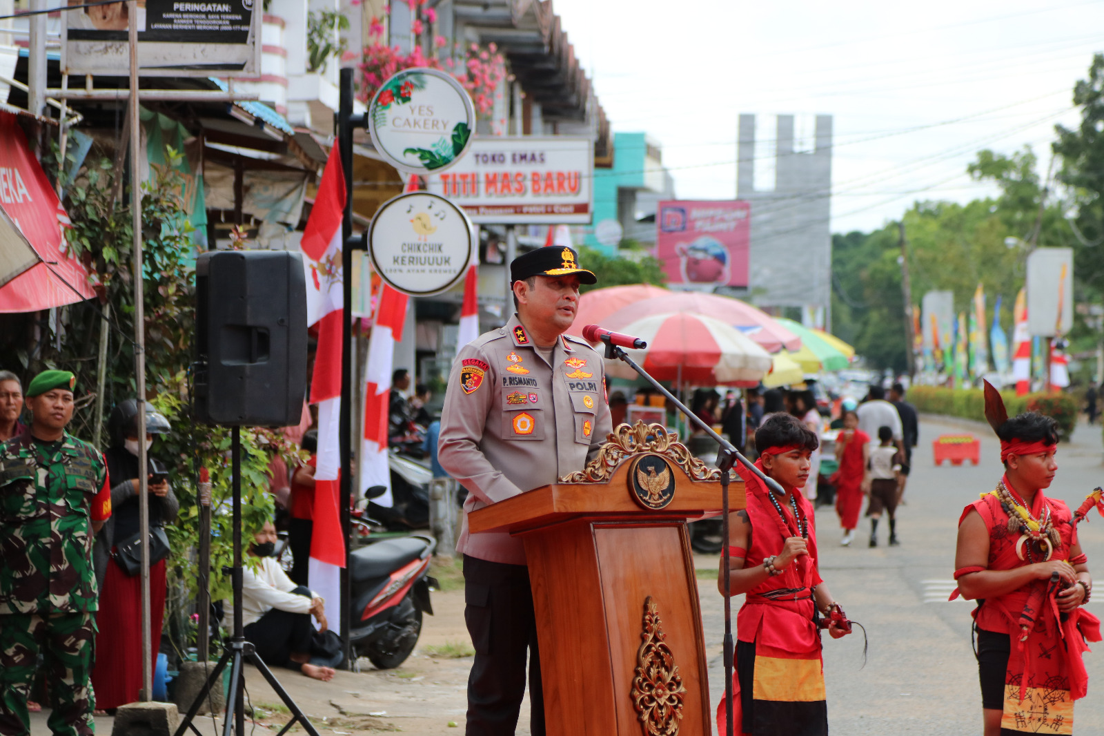 Gambar Kapolda Kalbar Irjen. Pol. Pipit Rismanto Saat Memberikan Kata Sambutan Pada Acara Tugu Tolak Bala. (IS) 