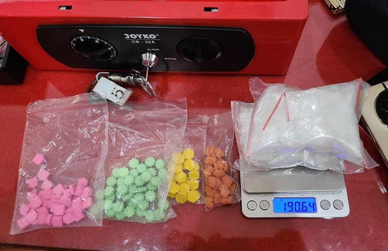 Gambar : Barang Bukti yang Diamankan Polisi. (Dok. Polres Ketapang) 