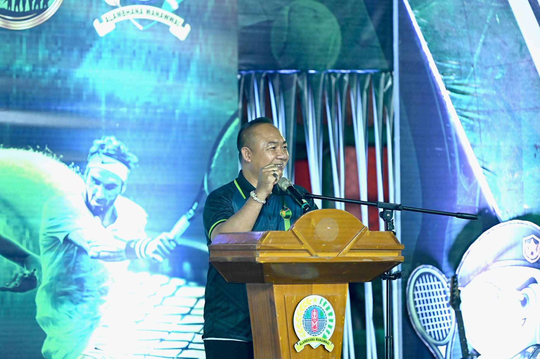 Gambar : Bupati Ketapang Saat Memberikan Kata Sambutan. 